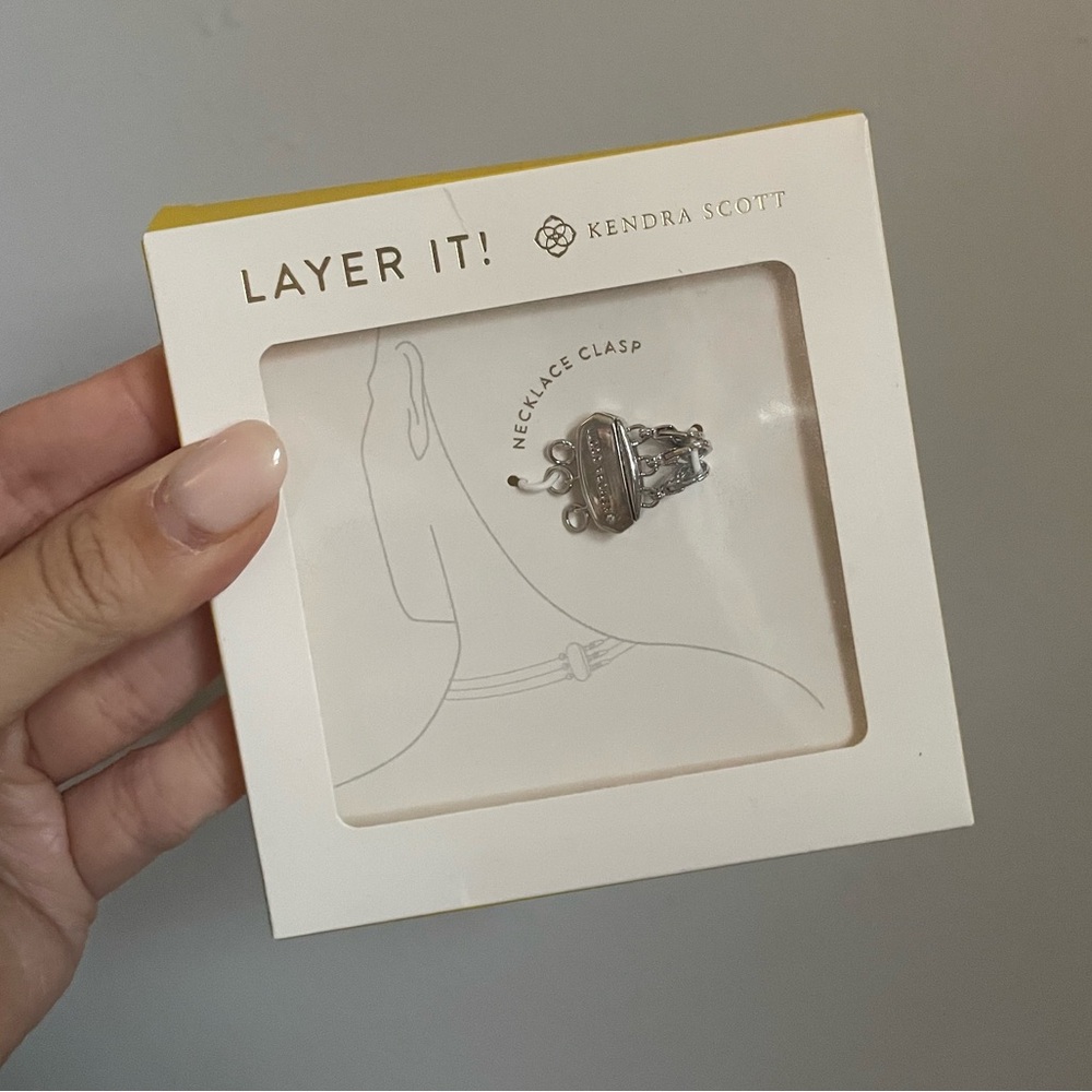 KENDRA SCOTT LAYERING CLASP